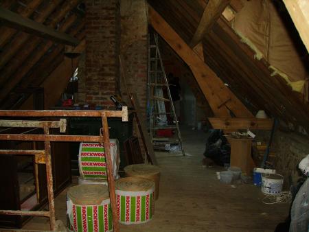 Un grand salon regroupant 2 pi�ces